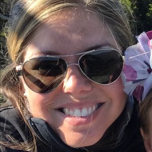 Meet your Posher, Jenniffer